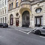Bpr Delia's Lejlighed Budapest